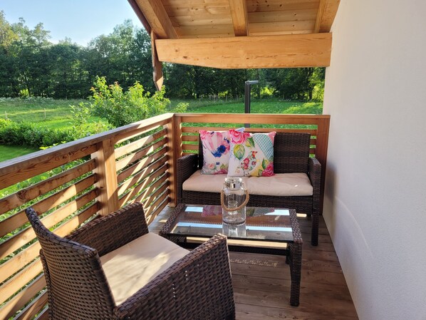 Property grounds - Quiet and modern vacation apartment in a peaceful location on the edge of the Alps (Hausham)