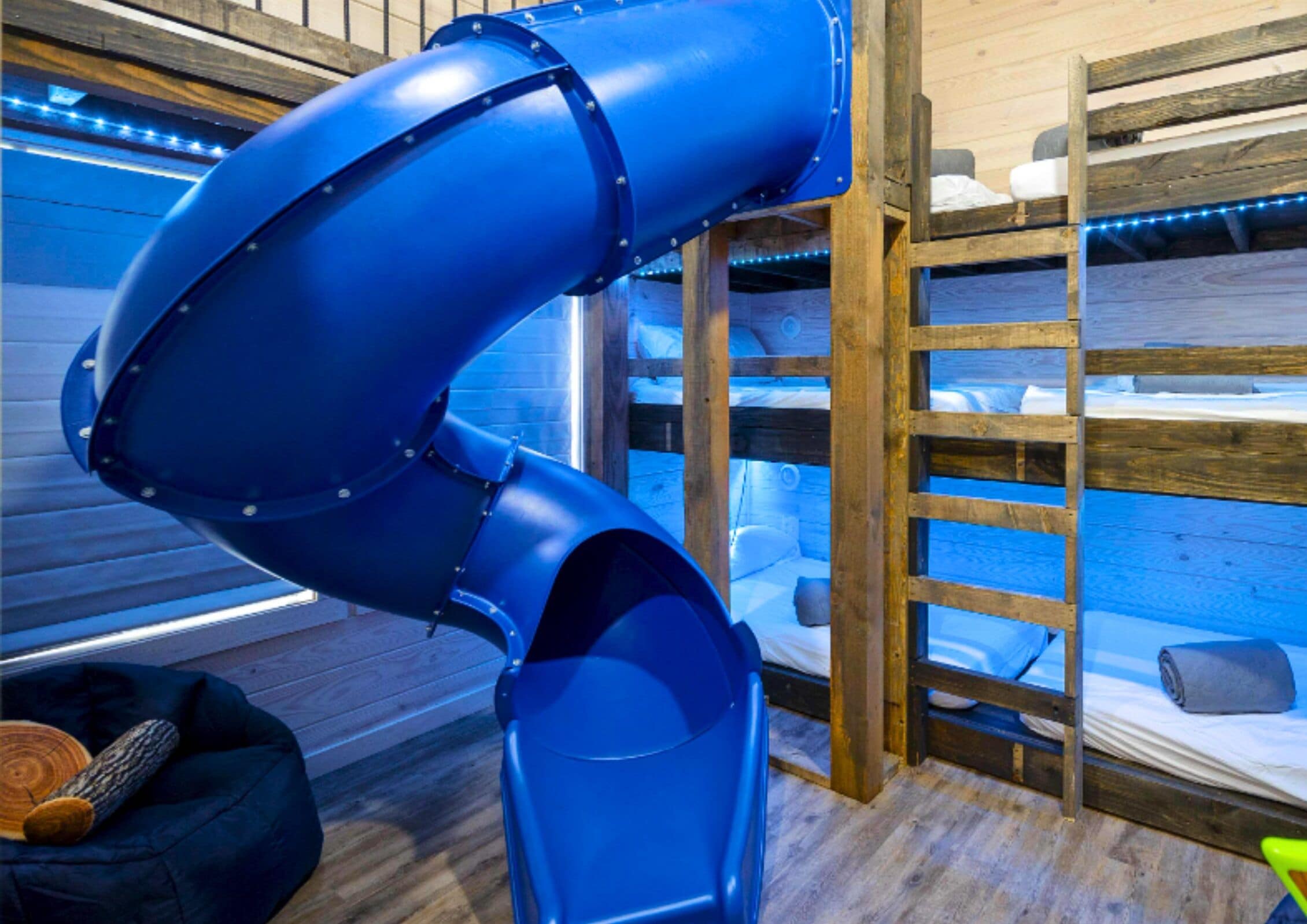 6 bedrooms, iron/ironing board, travel cot, free WiFi