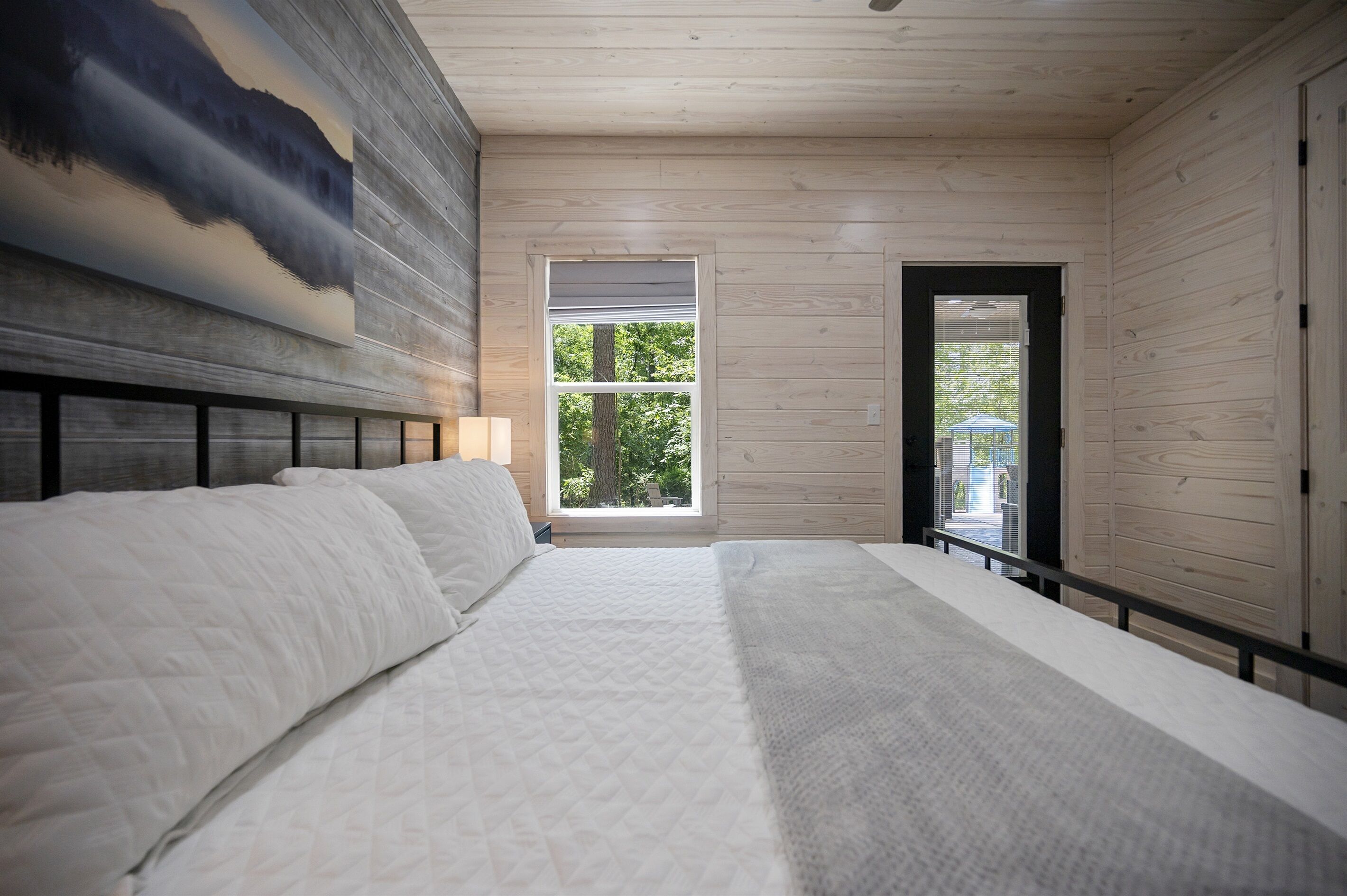 6 bedrooms, iron/ironing board, travel cot, free WiFi