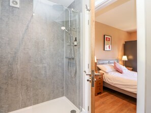 Cottage | 1 bedroom, individually decorated, individually furnished, free WiFi
