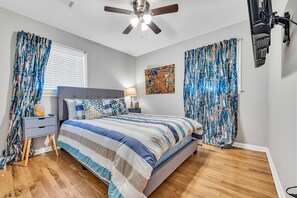 2 bedrooms, desk, iron/ironing board, free WiFi
