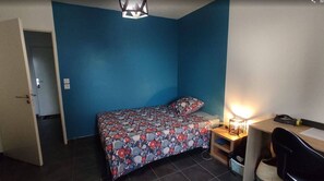 2 bedrooms, iron/ironing board, travel crib, bed sheets
