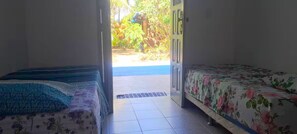 2 chambres, fer et planche à repasser, Wi-Fi, draps fournis