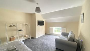 1 bedroom, iron/ironing board, WiFi