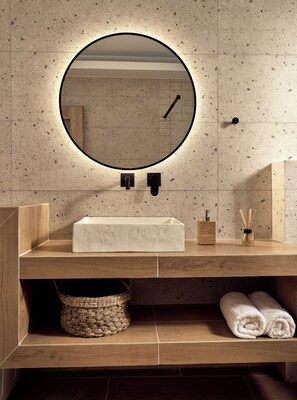 Douche, sèche-cheveux, serviettes fournies
