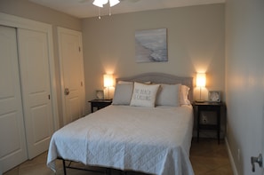2 bedrooms, iron/ironing board, free WiFi, bed sheets