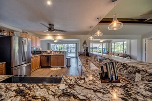 Fridge, microwave, oven, stovetop - Beautiful Water Front Ranch With Pool- Yacht Club Area (Cape Coral)