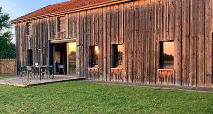 Séchoir à tabac rénové en loft, à CAPDROT en Périgord Pourpre