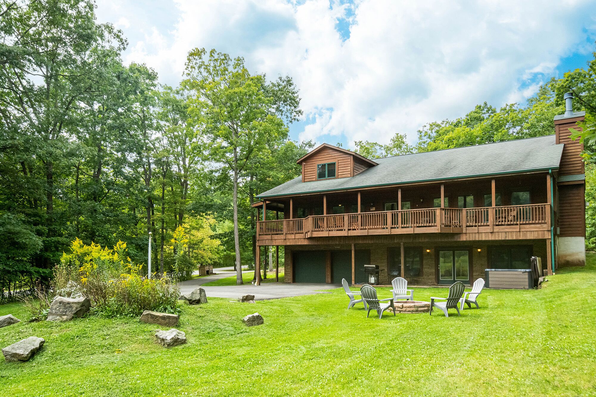 Fairway Breeze | Dog Friendly, Hot Tub, Near Wisp