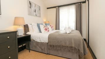 2 habitaciones, decoración personalizada y muebles diferentes