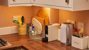 Microwave, oven, stovetop, cookware/dishes/utensils