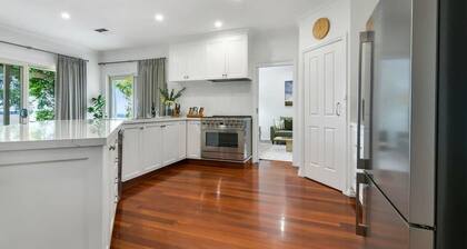 Wren Hill - Dreamy Home with Spectacular Views