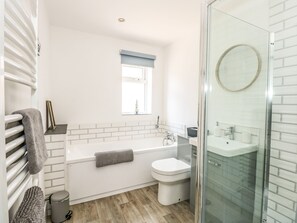 Casa de campo | Baño | Regadera y secadora de cabello 