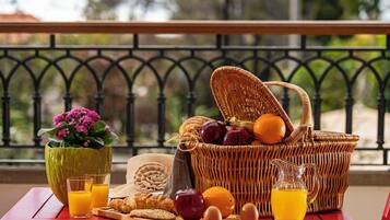 Rubi - Two Bedrooms Apartment | Terraço/pátio