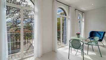 Topazio - One Bedroom Apartment | Balcony