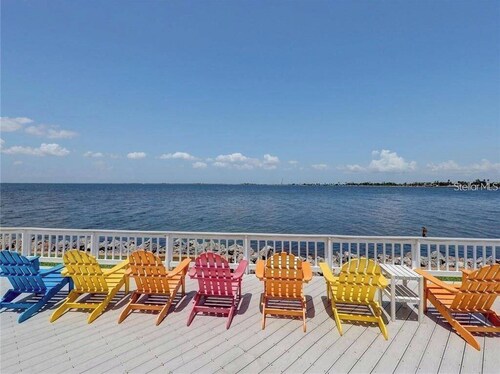 Tiki Themed Condo on Tampa Bay