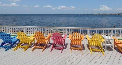 Tiki Themed Condo on Tampa Bay