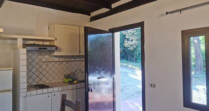 INDEPENDENT APARTMENT FOR 2 PEOPLE IN BEAUTIFUL ESTATE NEAR THE LAKE