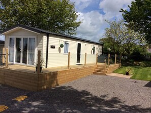 Cabin | Exterior
