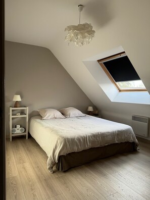 3 bedrooms, iron/ironing board, free WiFi