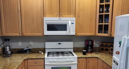 2 BR Condo with pool, Tennis,  Basketball courts, gym, & close to Rehoboth Beach