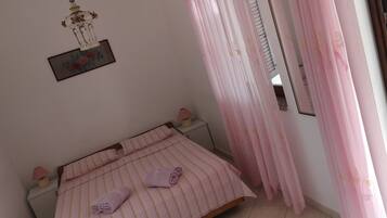Apartment | 1 bedroom, iron/ironing board, free WiFi, bed sheets