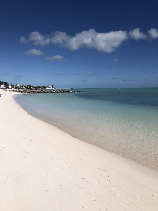 Beach nearby, sun-loungers, beach towels