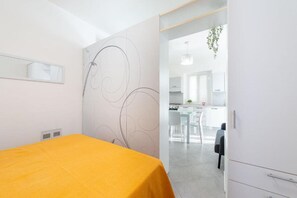 1 camera, ferro/asse da stiro, culla da viaggio, Wi-Fi gratuito