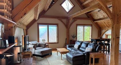 Post and Beam Carriage House in the heart of Mad River Valley