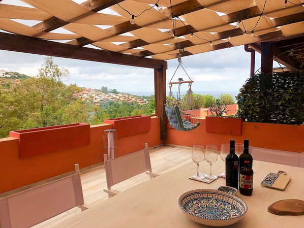 Outdoor dining - CASA DELL'EDEN BY KLABHOUSE (Eden Rock)