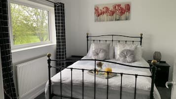 Maison | 2 chambres, fer et planche à repasser, Wi-Fi gratuit, draps fournis