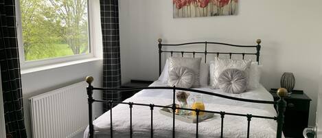 Casa | 2 quartos, ferros/tábuas de passar roupa, Wi-Fi de cortesia