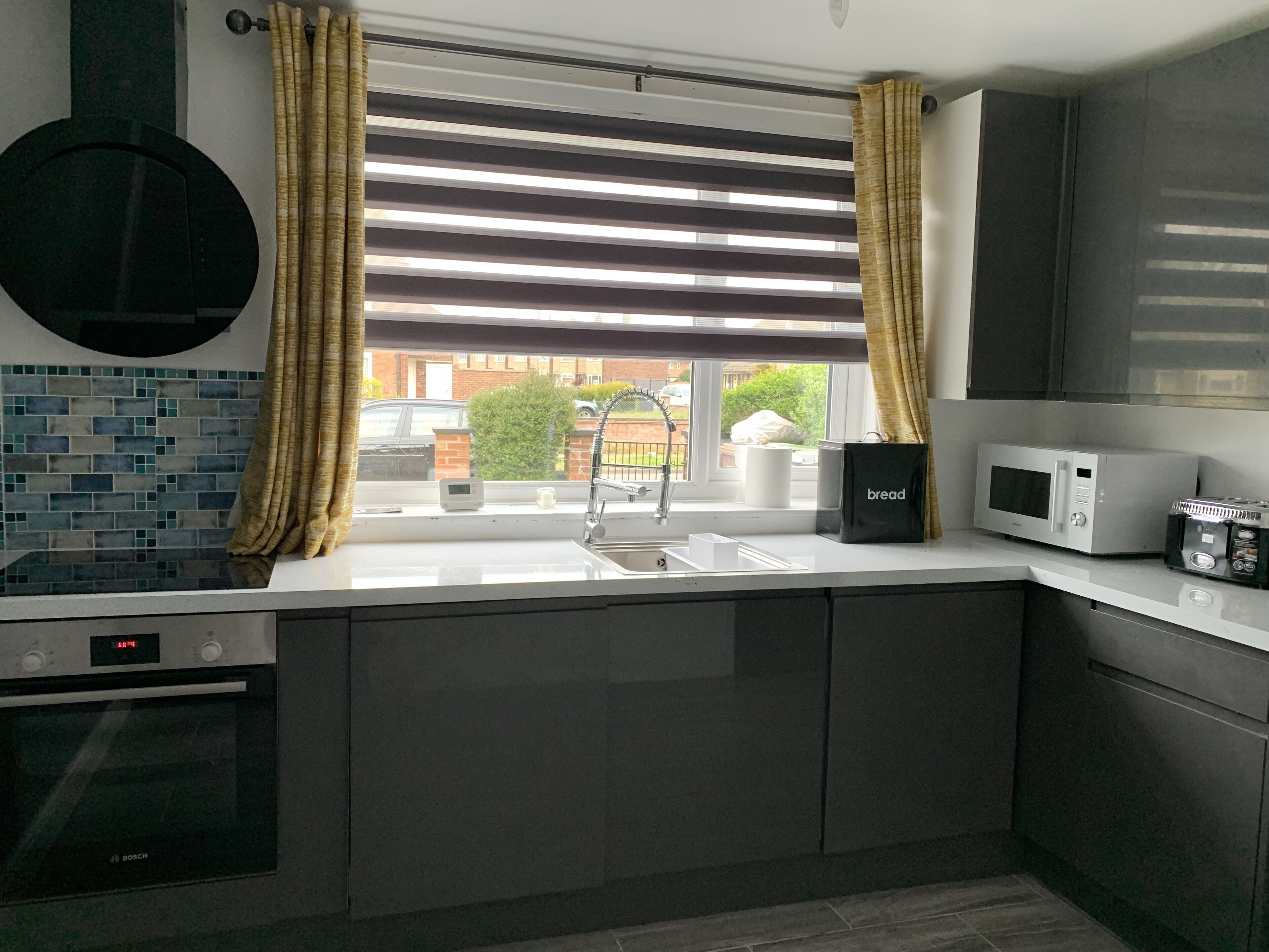 House | Private kitchen | Fridge, microwave, oven, stovetop