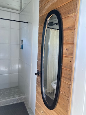 Shower, towels, soap, shampoo