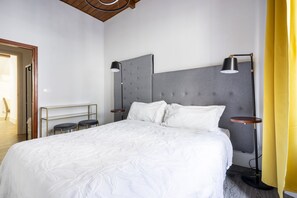 2 bedrooms, iron/ironing board, free WiFi, bed sheets - Ginori 29 - Two Bedroom Apartment, Sleeps 4 (Firenze)