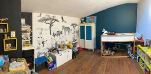Children's area - Village house, pool & garden (boisseron)