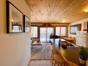 Smart TV - Apex Mountain ~ Mountain Tranquility (Hedley)