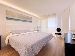 2 bedrooms, iron/ironing board, WiFi, bed sheets - NEW APARTAMENT WITH LARGE TERRACE JUST ON THE BEACH W/ FAST  INTERNET (Almuñécar)