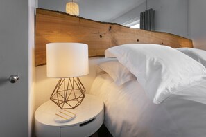 Comfort House | 2 bedrooms, free WiFi, bed sheets - Ellerthwaite Place Getaway with Hot Tub (Windermere)