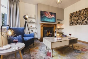 Comfort House | Living area | 45-inch Smart TV with digital channels, TV - Ellerthwaite Place Getaway with Hot Tub (Windermere)