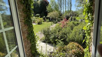 Exklusivt dubbelrum | Sängtillbehör av högsta kvalitet och memory foam-madrasser