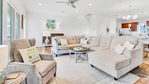 Unclassified image, 2 of 41, button - Dog-Friendly Luxury Townhome with Free Golf and Private Beach Club access (Pensacola)
