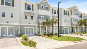 Unclassified image, 3 of 41, button - Dog-Friendly Luxury Townhome with Free Golf and Private Beach Club access (Pensacola)