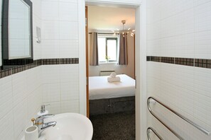 Mander Apartment | Baño | Jabón y champú