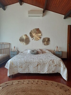 5 Schlafzimmer, Bügeleisen/Bügelbrett, kostenloses WLAN, Bettwäsche