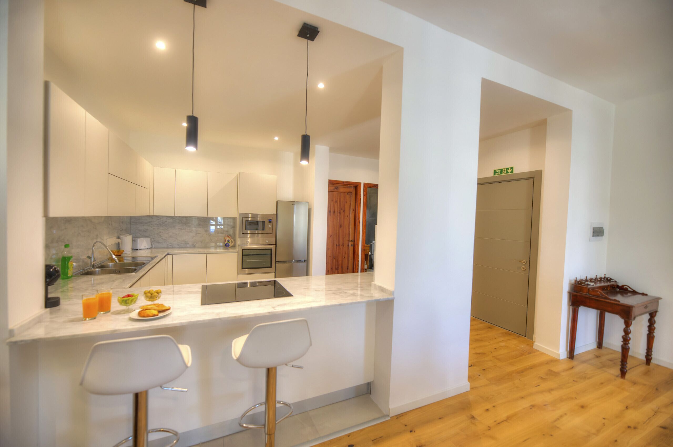 Frigorífic, microones, forn i rentaplats 