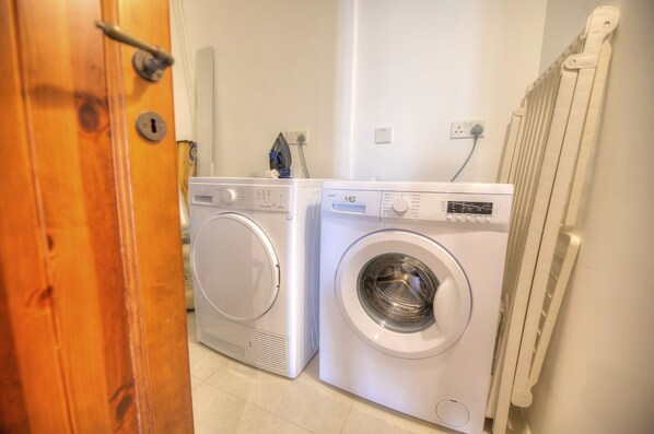 Unclassified image, 1 of 20, button