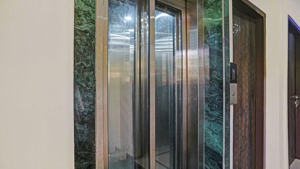 Elevator - Treebo Amber Imperial (Mumbai)