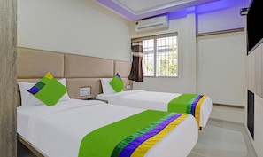 Economy Double Room | Desk