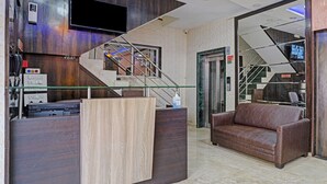 Reception - Treebo Amber Imperial (Mumbai)